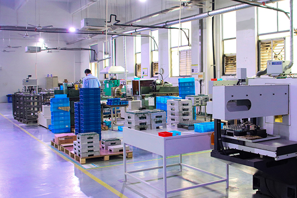 步进电机的精度受哪些因素影响？